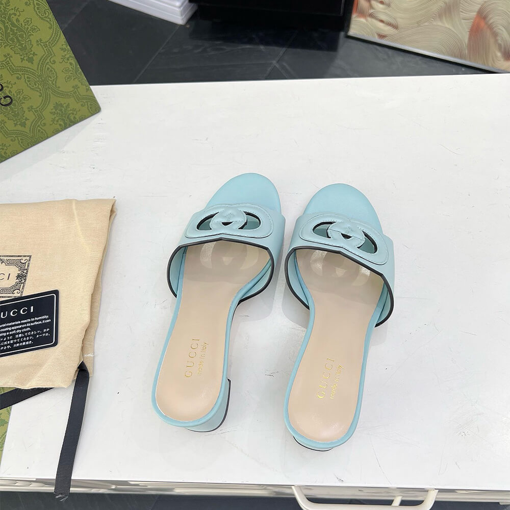 GUCCI Women s Interlocking G slide sandal