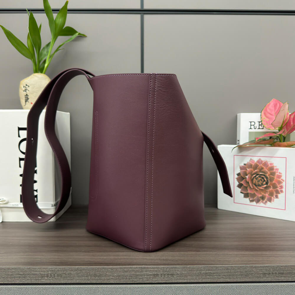 LOEWE Medium Pebble bucket in smooth calfskin(high-end grade)