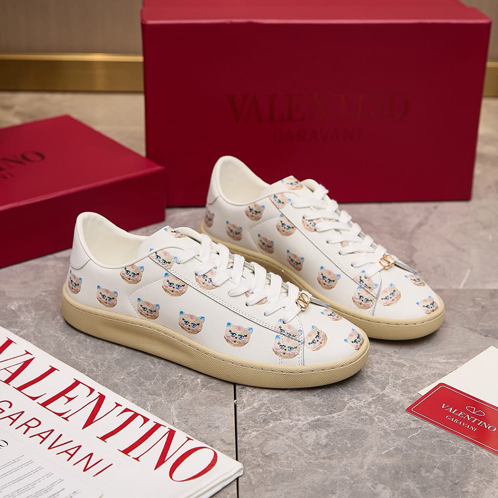 VALENTINO ROYCO Women s  LE CHAT DE LA MAISON  Patterned Soft Calfskin Sneakers