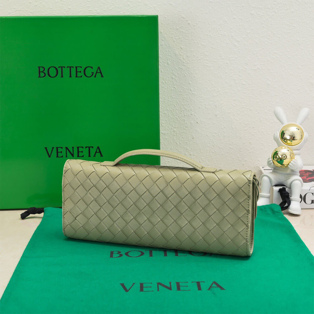 Bottega Veneta Andiamo Clutch(HIGH-END GRADE)