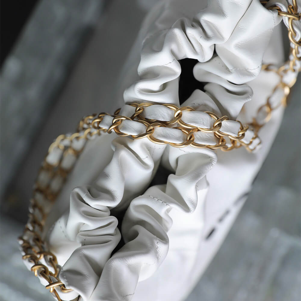 CHANEL 22 SMALL HANDBAG(high-end grade)